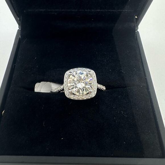 Moissanite Round Cut Cushion Halo Ring Brilliant 2Ct GRA Certified Size 9 - Picture 2 of 11